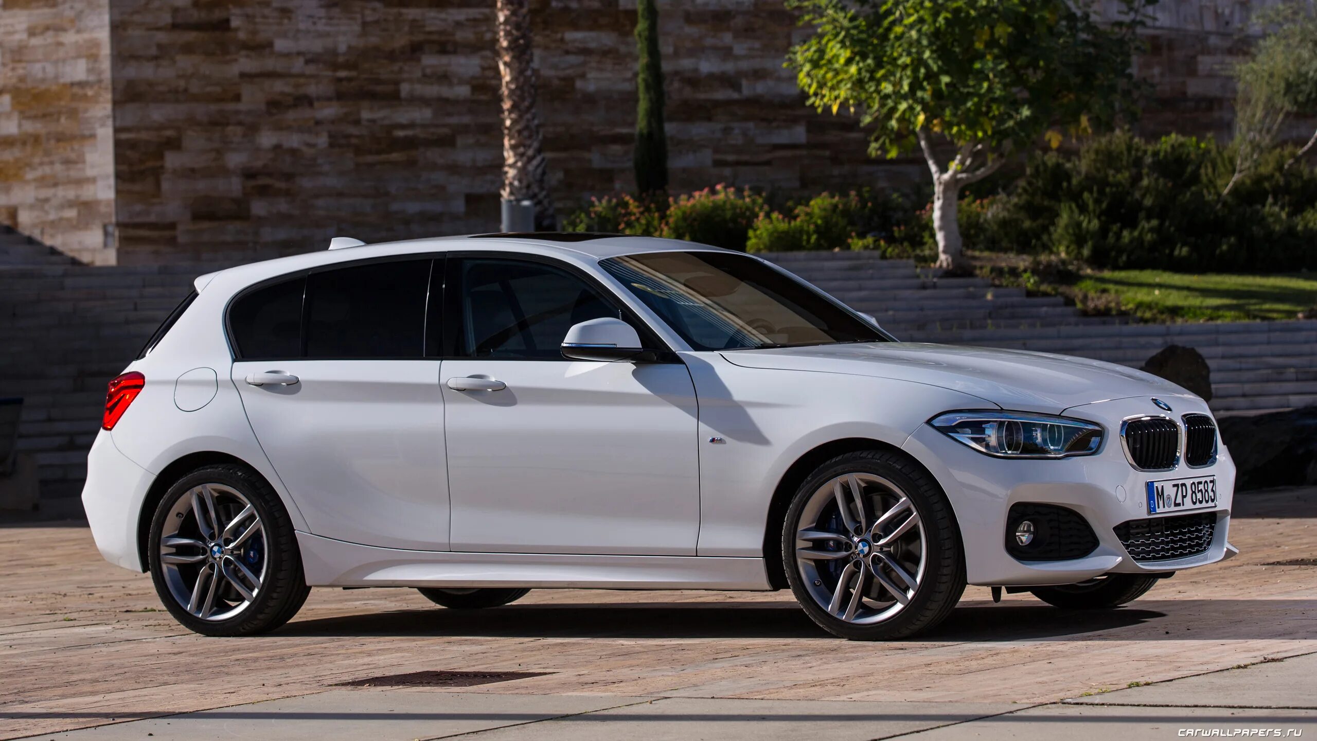 с. 1 i 2015. Bmw 1 хэтчбек. Bmw f20 orange. 1 i 2015.