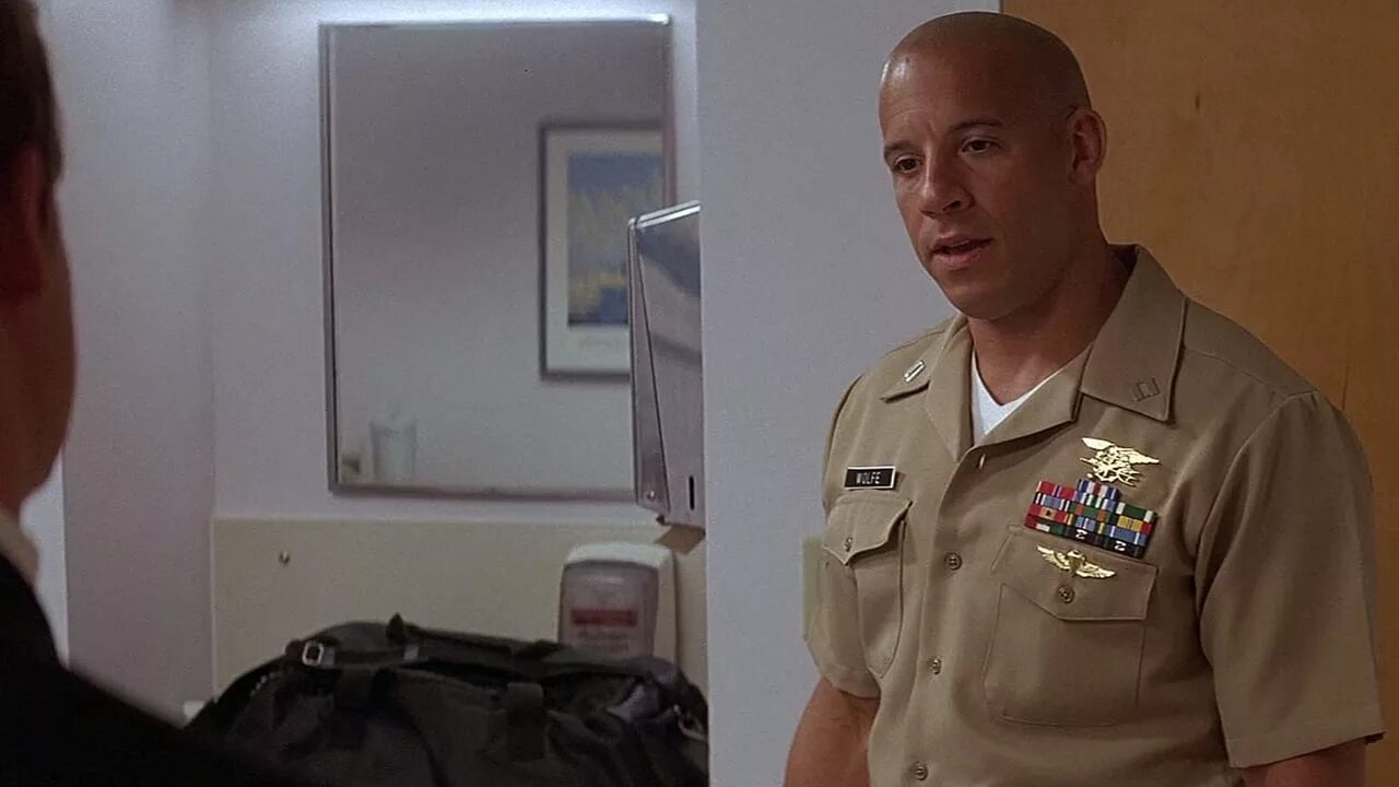 Вин дизель комедия нянька. Лысый нянька 1080. Лысый нянька гусь. Лысая няня 1 часть. Универ лысый нянька.