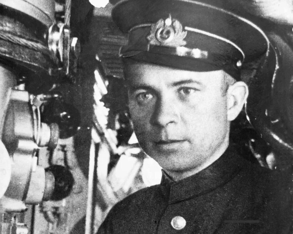 Подводный ас. Александр Иванович Маринеско