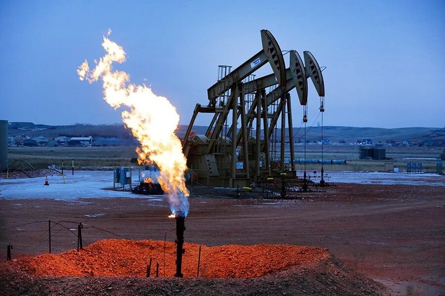 Baker Hughes Rig Count Climbs Despite Oil Production Drop - TheStreet