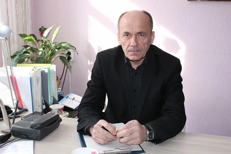 Учителя 1 школы левокумское. Управление по труду мозырь. Чернобыльский райисполком. Сайт кореличского райисполкома. Мусор горячая линия  ставропольский край.