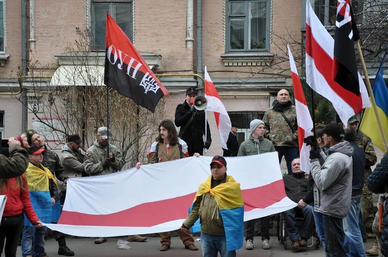 Политической жизни беларуси. БЧБ флаг. Флаг БЧБ И Украины. Белорусские националисты на Украине. БЧБ нацисты.