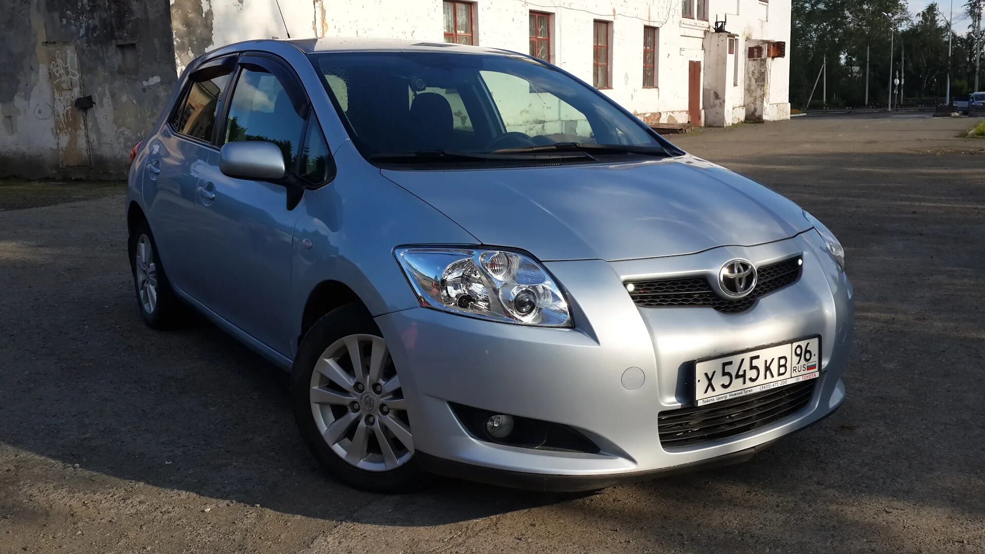 Тойота аурис 2007 1.6. Toyota Auris e15. Тойота аурис 2007. Toyota Auris 2000.