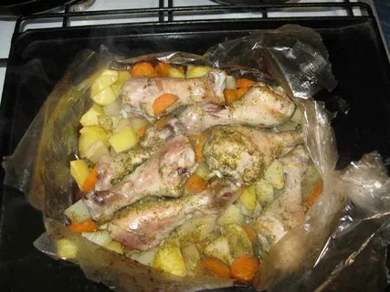 Ножки с овощами в духовке в рукаве