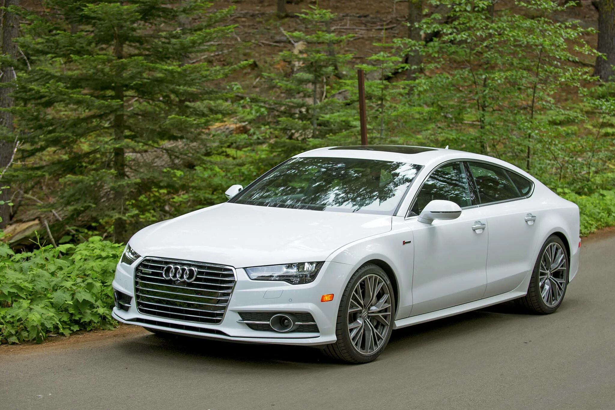 Audi a7 white. Audi s7 2014. Ауди а7 москва. Audi a7 sportback. Audi a7 2015.