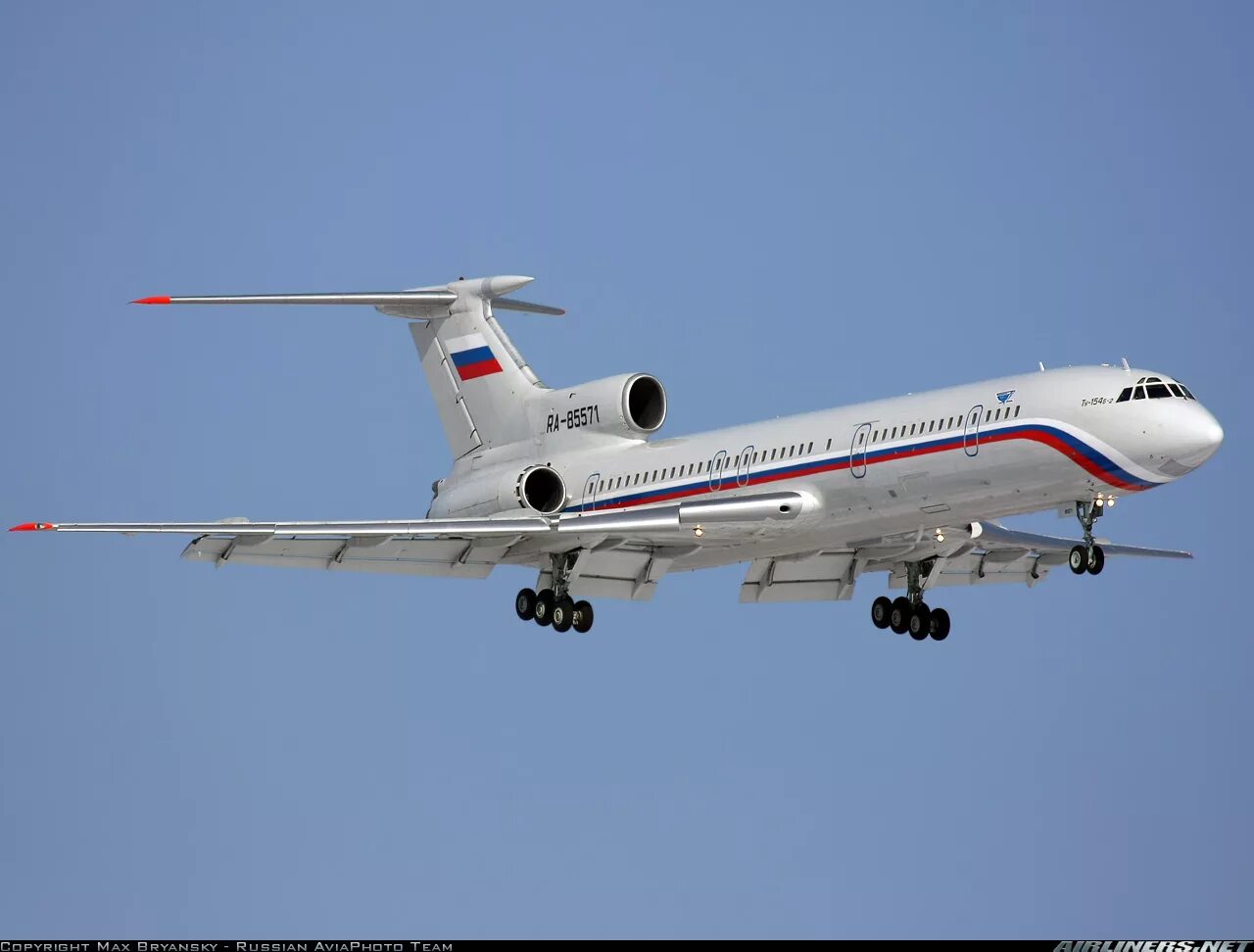 Самолет ту 154. Ту 154. ту-154 пассажирский самолёт. туполев ту 154.