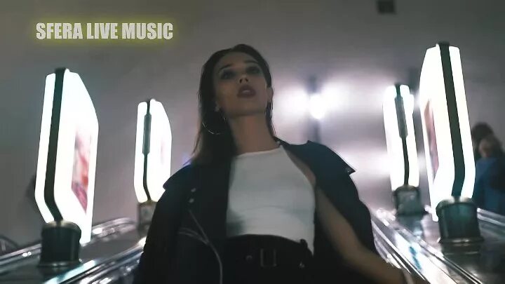 Зиверт техно. Девушка в клипе зиверт техно. Песня два ляма. Девушка из клипа техно зиверт. Девушка из клипа техно зиверт.