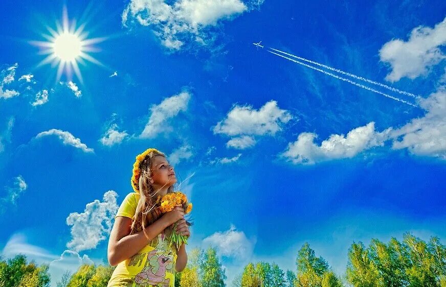 Кстьх какие хорошие выросли дети. Удивите ясная. Удивите ясная. Удивите ясная. Какие хорошие выросли дети у них удивительно ясные лица.