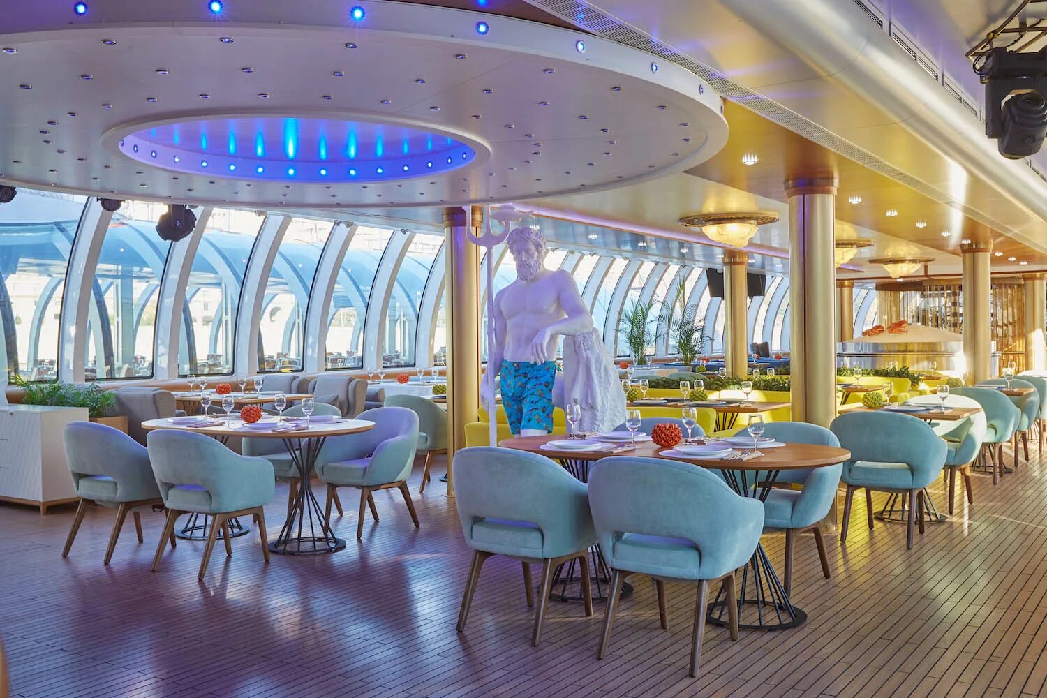 Рэдиссон роял теплоход. Рэдиссон роял флотилия. Рэдиссон круиз с ужином. Яхта-ресторан «erwin. Рэдиссон роял флотилия.