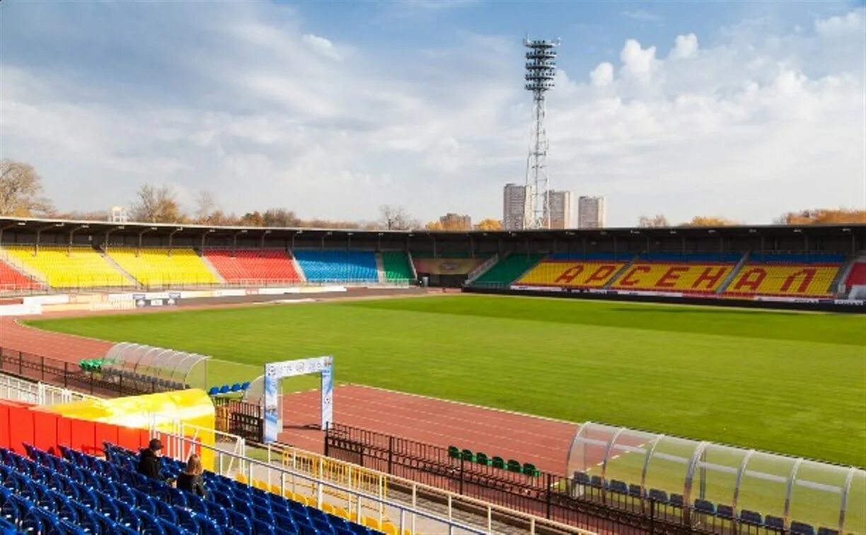 В форме стадион тула. Северная трибуна арсенал тула стадион. стадион арсенал тула трибуны. тульский арсенал вместимость стадион тула. восточная трибуна стадиона арсенал тула.