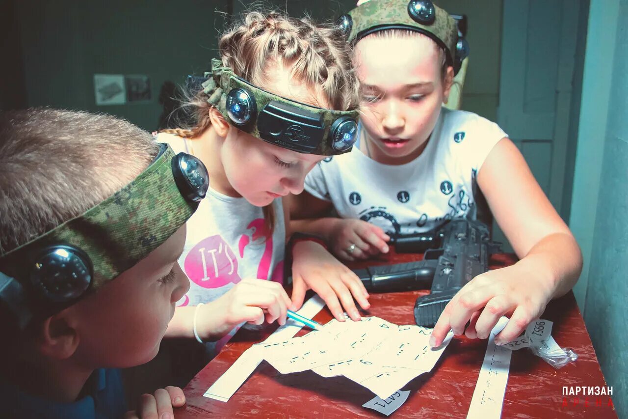 лазертаг лабиринт москва. лазертаг краснотурьинск ленина 100. лазертаг 1 на 1. лазер так для детей. лазертаг 1 на 1.