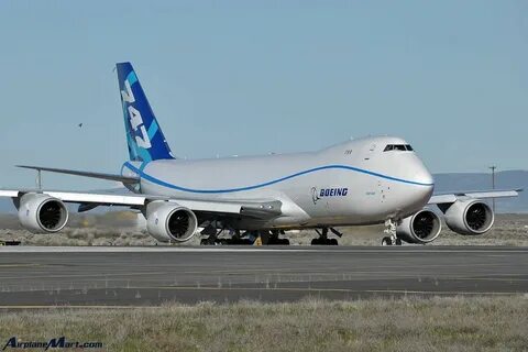 Самолет боинг 747