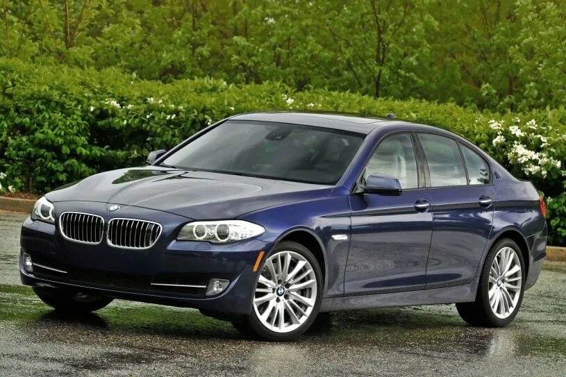 Купить б/у BMW 5 серии VI (F10/F11/F07) 528i 2.0 AT (245 л.с.) бензин автомат в 