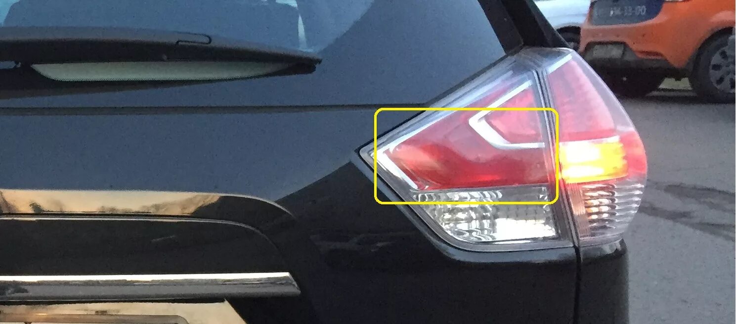 Как поменять заднюю лампочку ниссан кашкай. Задний габарит nissan x-trail t32. задний габарит ниссан x trail t32. лампа задних габаритов на ниссан х-трейл т32. лампа заднего габарита ниссан т32.