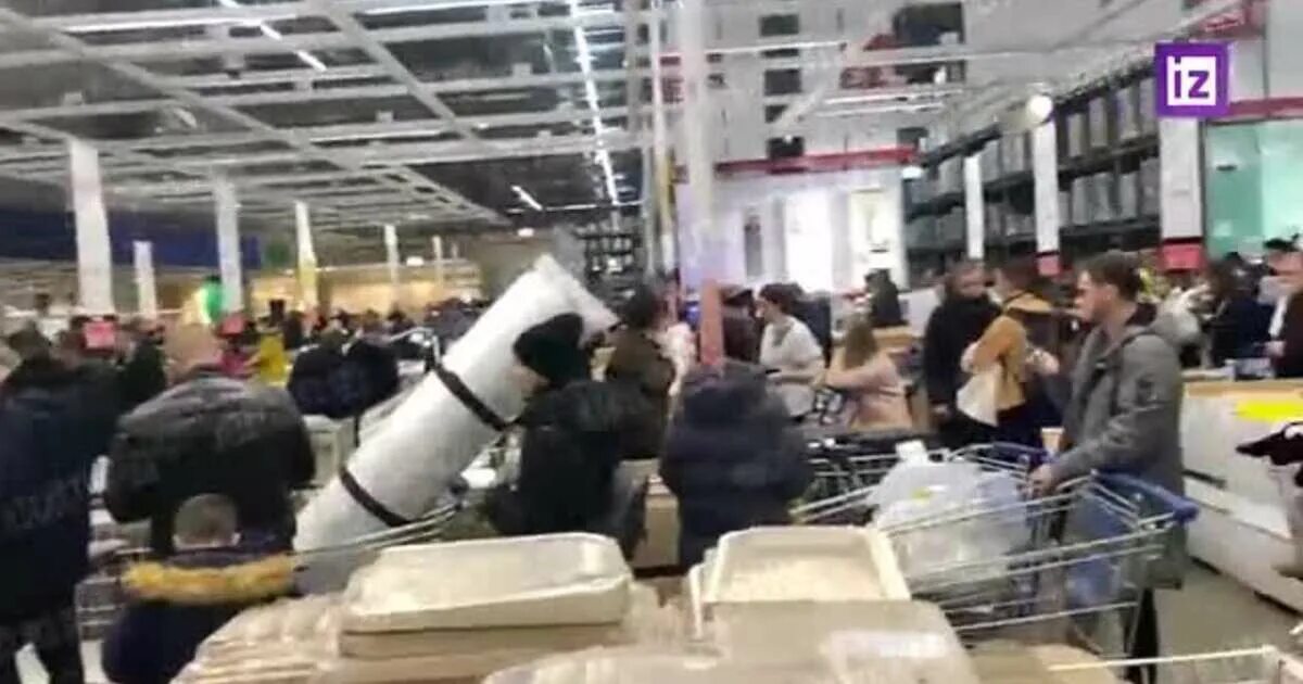 Очередь в икеа Химки 03.03.2022. Очереди в икеа. Ikea закрывается в России 2022. Что случилось с икеей