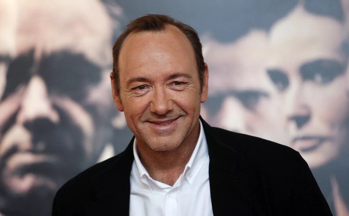 Кевин спейси молодой. Кевин спейси актер. Кевин спейси 2022. Кевин спейси 2023. Кевин спейси киноактеры сша.