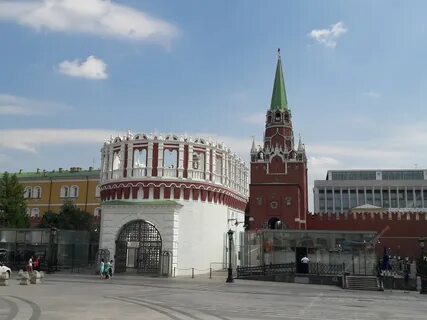Александровский кремль площадь