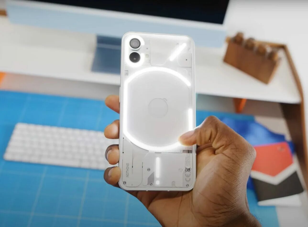 Nothing phone 2. Фон для iphone. Nothing phone 1 цена. Смартфон nothing phone. Нотхинг смартфон.