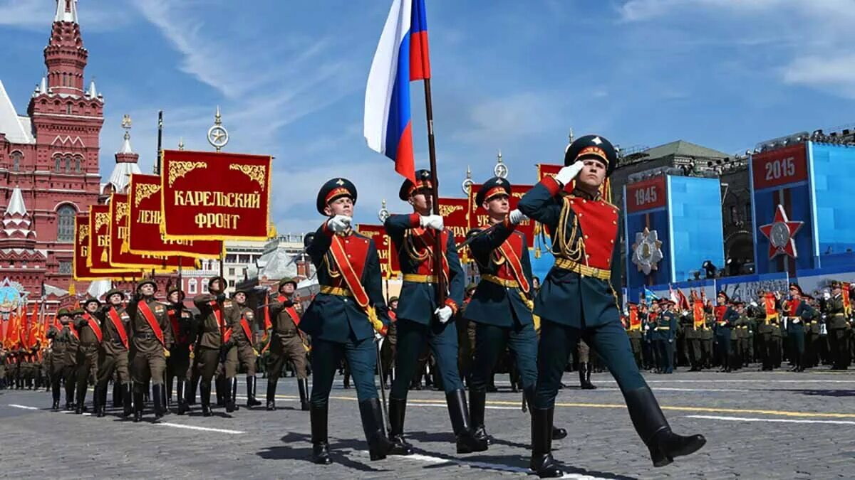 Когда прошел парад победы. Парад Победы на красной площади. Парад на красной площади 9 мая. Парад на красной площади 9 мая 2015 года. 9 Мая день Победы парад на красной площади.