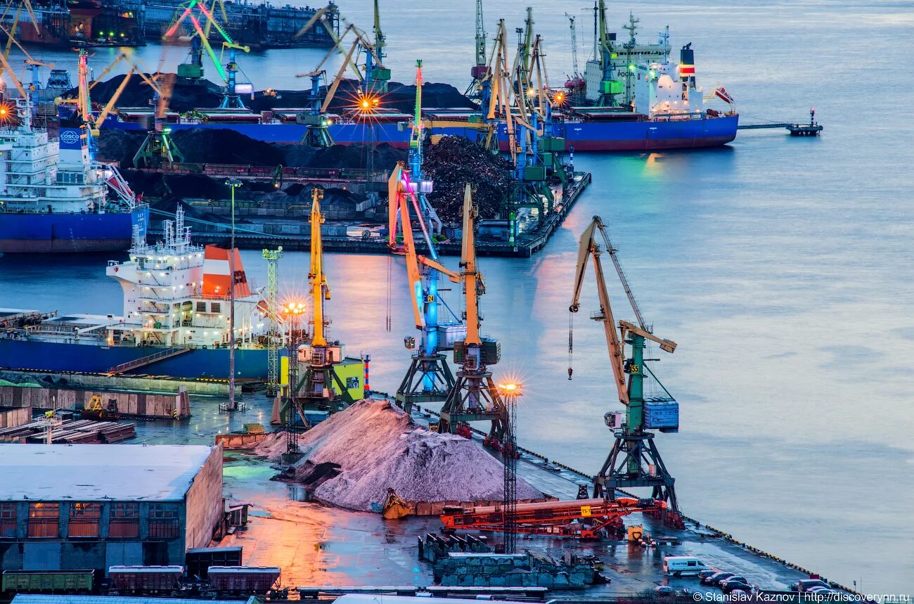 День морского порта. Морской порт Мурманск. Мурманский морской торговый порт. Северный порт Мурманск. Мурманск незамерзающий морской порт.