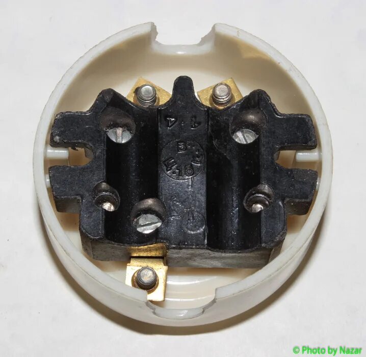 Розетка универсал 100863 штепсель. Розетка старого типа. Типы розеток. Розетка тип 1. Розетка тип 1.