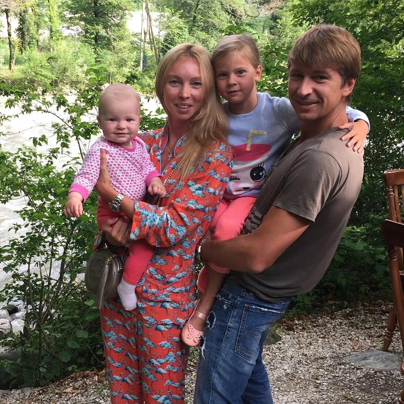 Дети татьяны и алексея. Дети татьяны и алексея. Ягудин и татьяна тотьмянина. Татьяна тотьмянина и алексей ягудин. Ягудин и татьяна тотьмянина.