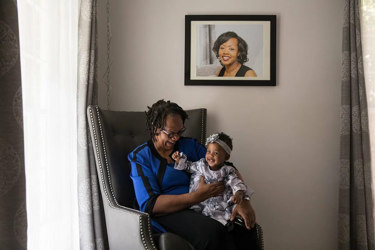 African american mother and baby. This is us baby. Мам с афроамериканцами коллаж. Негр обнимает белого. Самые трогательные фото в мире.