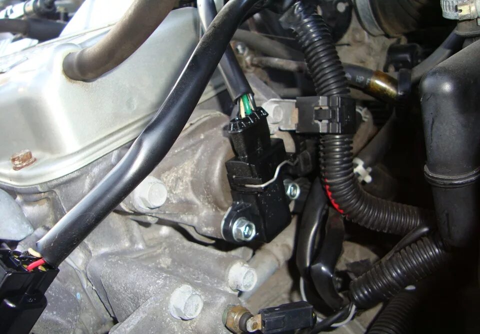 Замена датчика IFS - MD374437 - Mitsubishi Carisma, 1,6 л, 2003 года электроника
