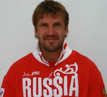 Тренер н