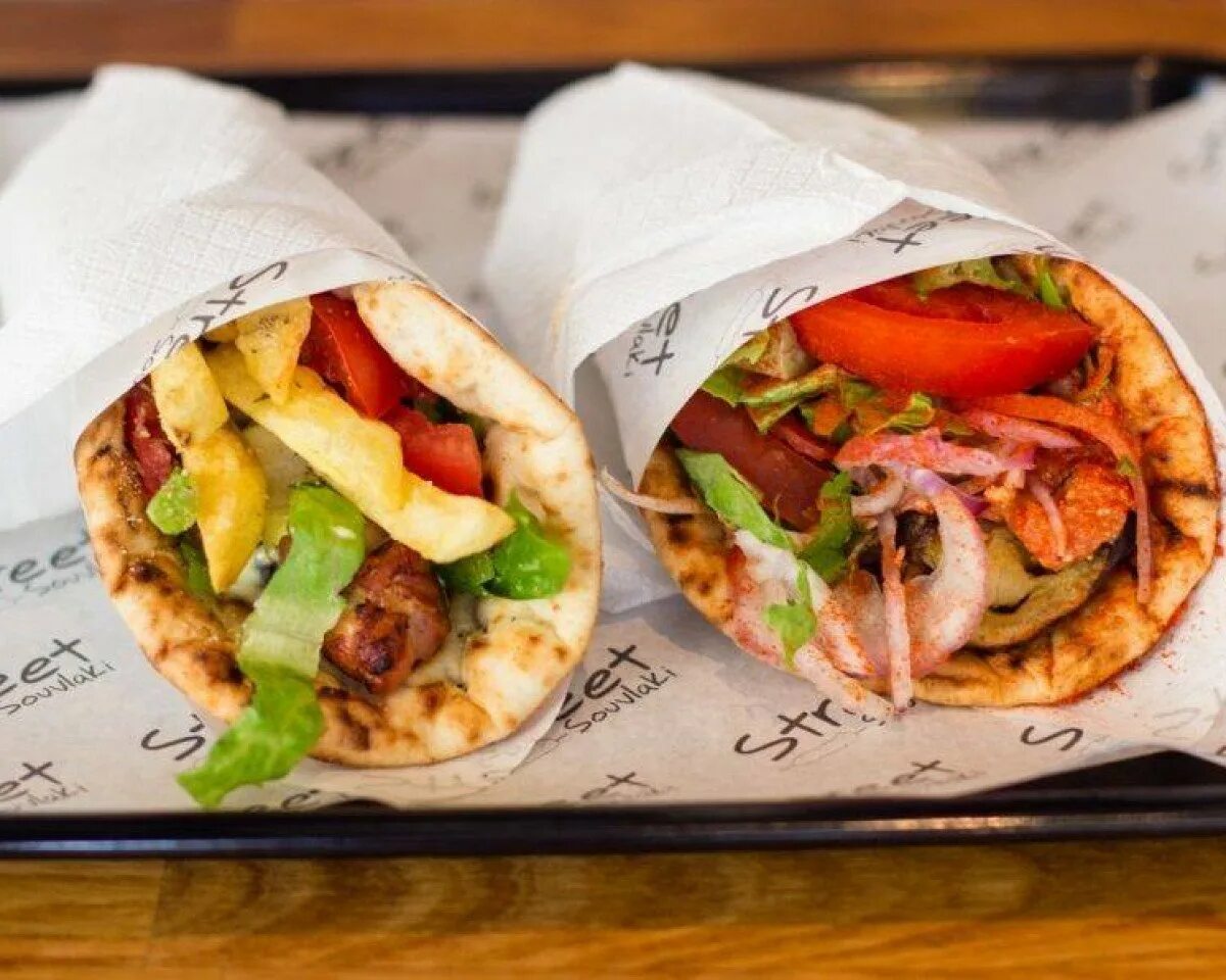 Каменномостский сувлаки. Сувлаки традиции греции. Сувлаки тамань. Сувлаки отзывы. Гирос греческая кухня.