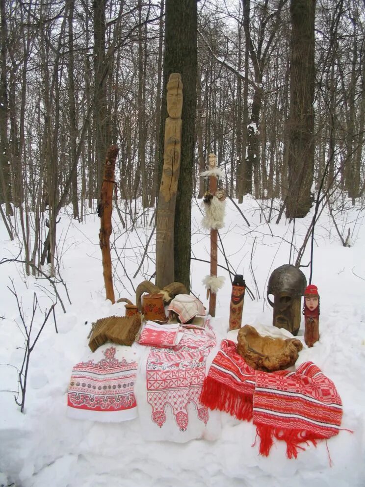 Коляда капище. Капище Макоши в Москве. Круг языческой традиции. Замоскворечье -капище Макоши. Комоедица у славян 2024