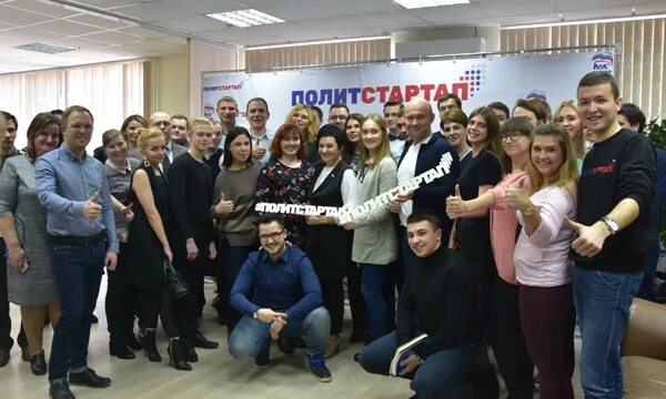 Генеральный директор ФГУП "Эндофарм" Михаил Фонарев и Губернатор Брянской област