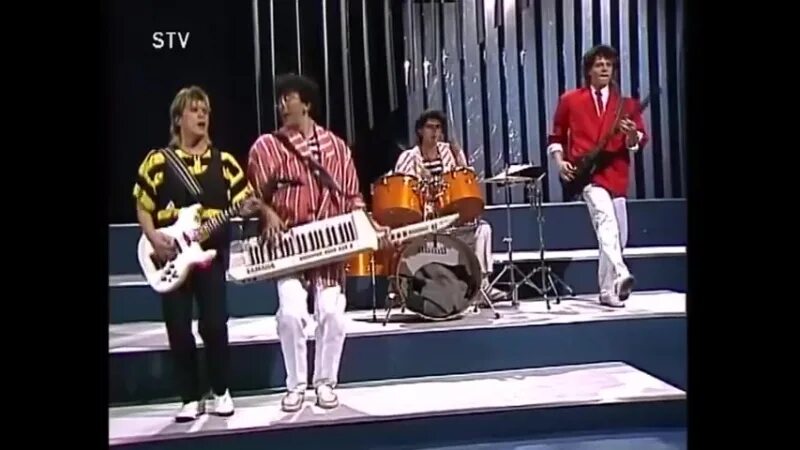 Текст песни не волнуйтесь тётя весёлые ребята. Напрасно тетя вы лекарство. Напрасно тетя вы лекарство. Напрасно тетя вы лекарство. Веселые ребята виа буйнов.