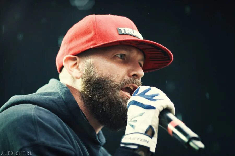 Лимп это. Вокалист лимп бизкит. limp bizkit лидер группы.