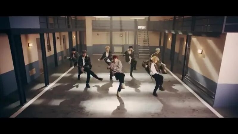 Bts mic drop steve aoki. Бтс мик дроп. ютс клип мик дроп. мик дроп хореография учить. mic drop bts suga.