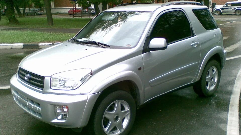 Toyota rav4 двухдверный. Toyota rav4 1994. Рав 4 3 поколение 3 двери. Toyota rav4 3 doors 2002. Рав 4 3 поколение 3 двери.