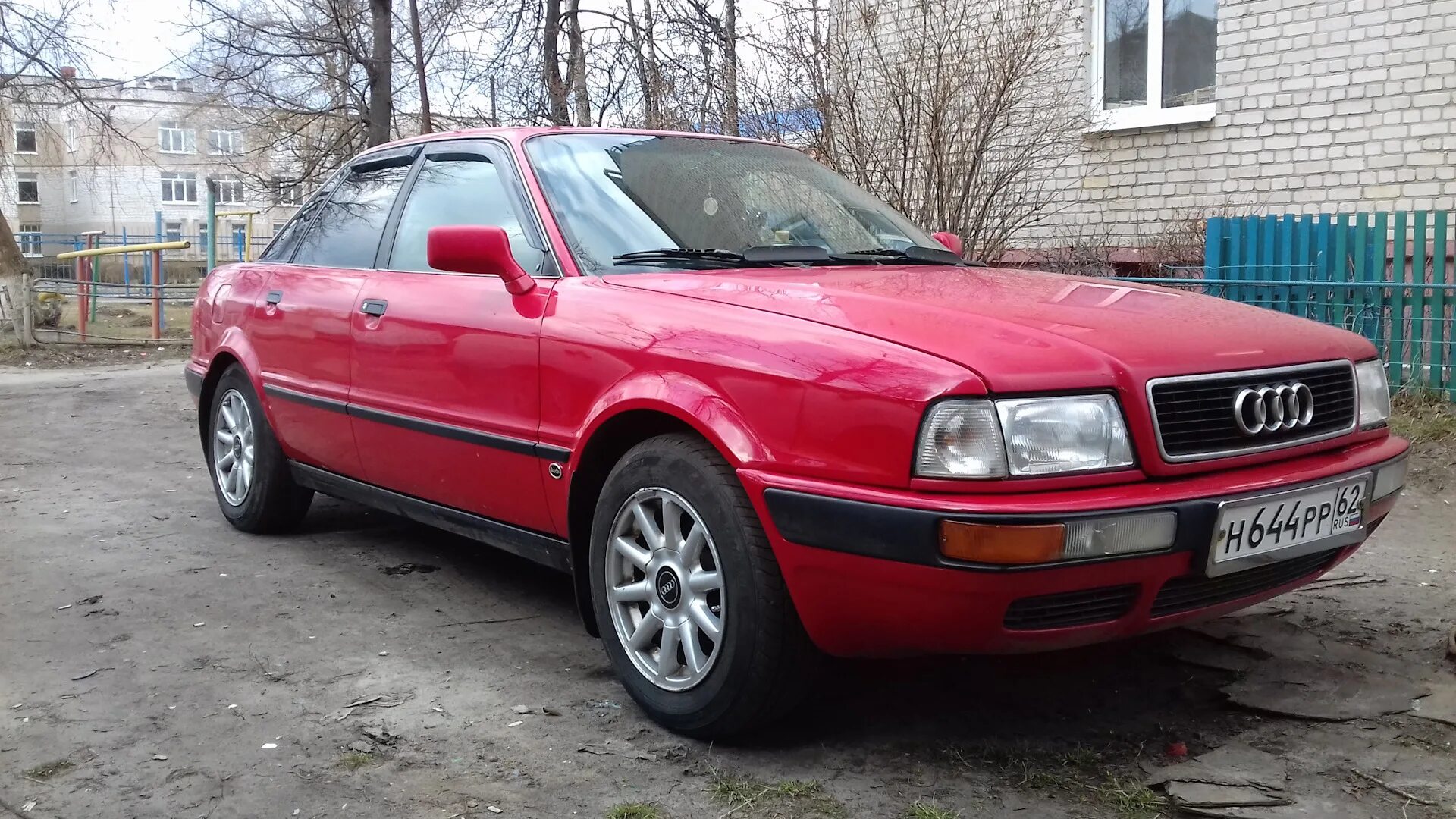 Audi 80 b3 red. Audi 80 хэтчбек. Ауди 80 б4 минск. Ауди 80 зеленая. Audi 80 b4 1996.