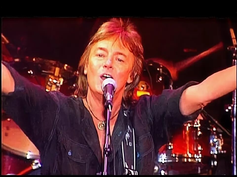 Smokie lay back in the arms. Smokie lay back in the arms
