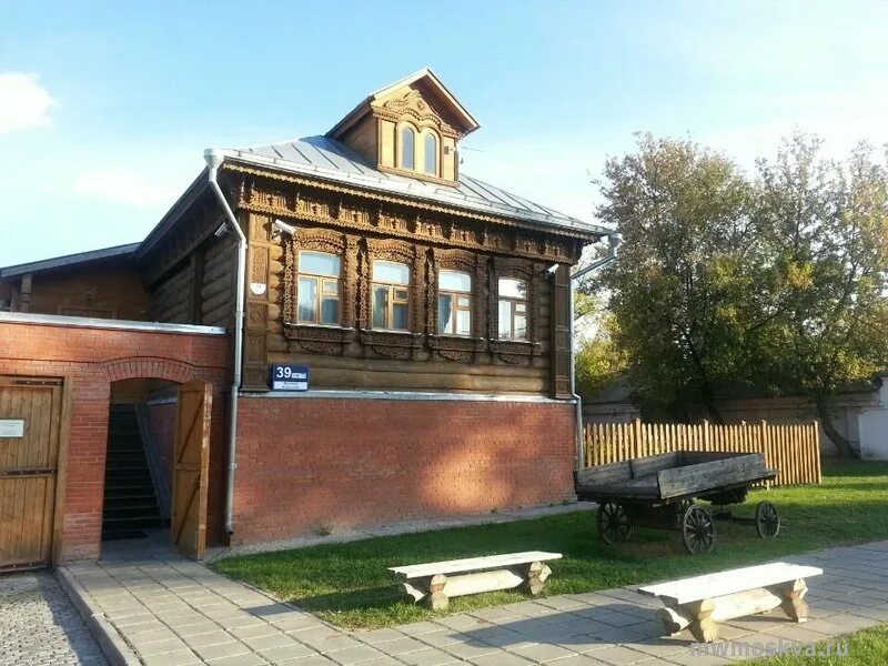 Дворец царя Алексея Михайловича в Коломенском, Парк Коломенское, проспект Андроп