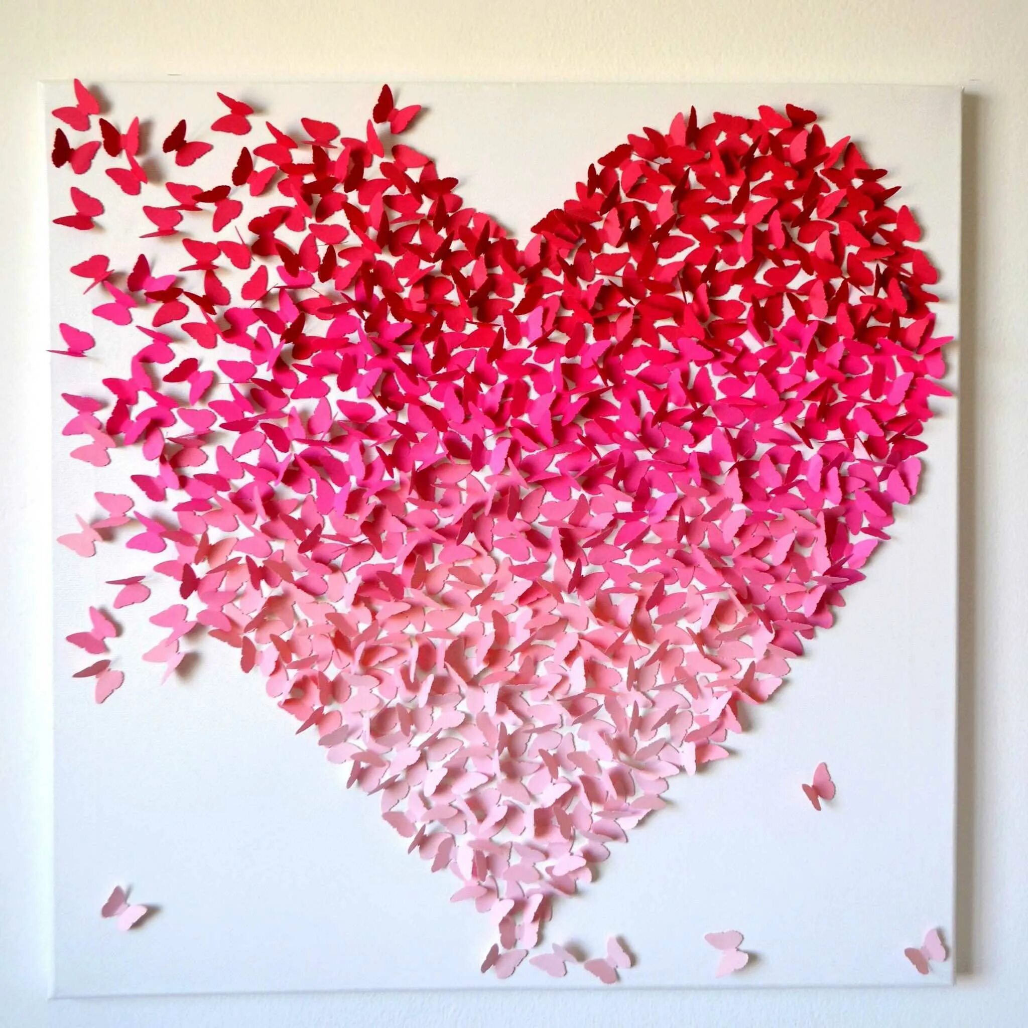 Большое сердце 2 класс. Сердце из бабочек. Панно из бабочек. Поделка сердце. Панно из бумажных бабочек.