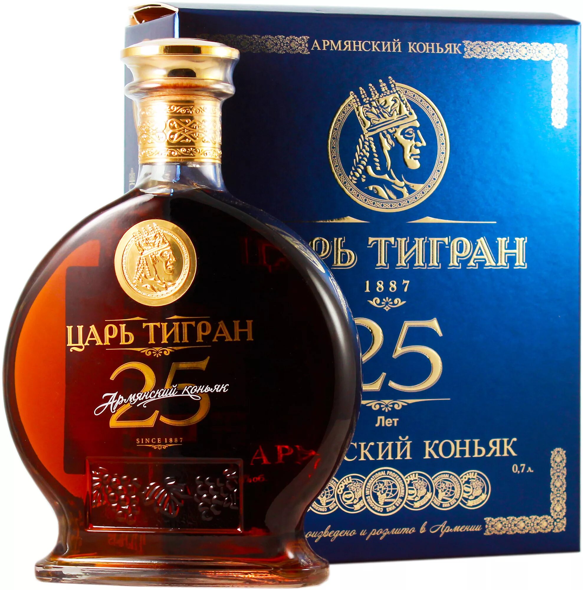 5 лет выдержки. Царь тигран коньяк 25. царь тигран армения коньяк. армянский коньяк царь тигран. коньяк армянский царь тигран 7 лет.
