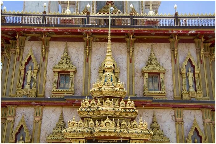 архитектура буддизма. даллинг монастырь сикким. на какую сторону выходят фасады буддийских монастырей. темпл храмы тайланд.