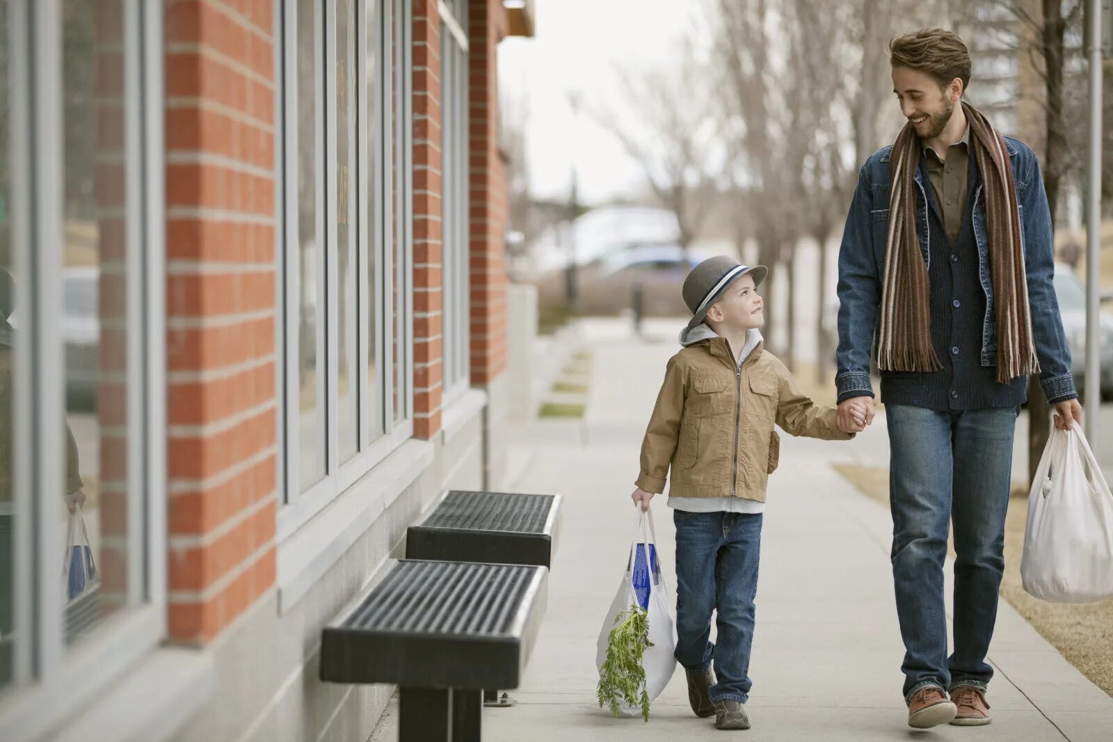 Take a stroll. The long walk home. Фотосессия back to school. A long walk from home. Walk from home.