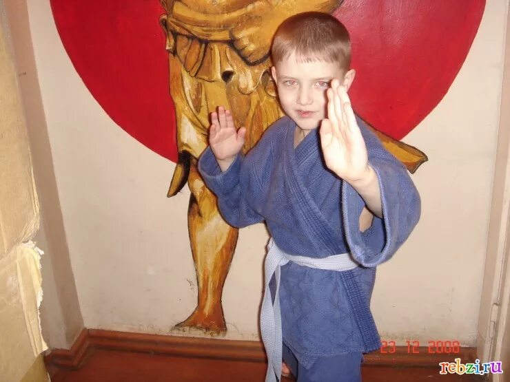 томат богатырь илюша. илюша картинки. илюша поу. илюша пу. включи илюшу которая играет в игры.