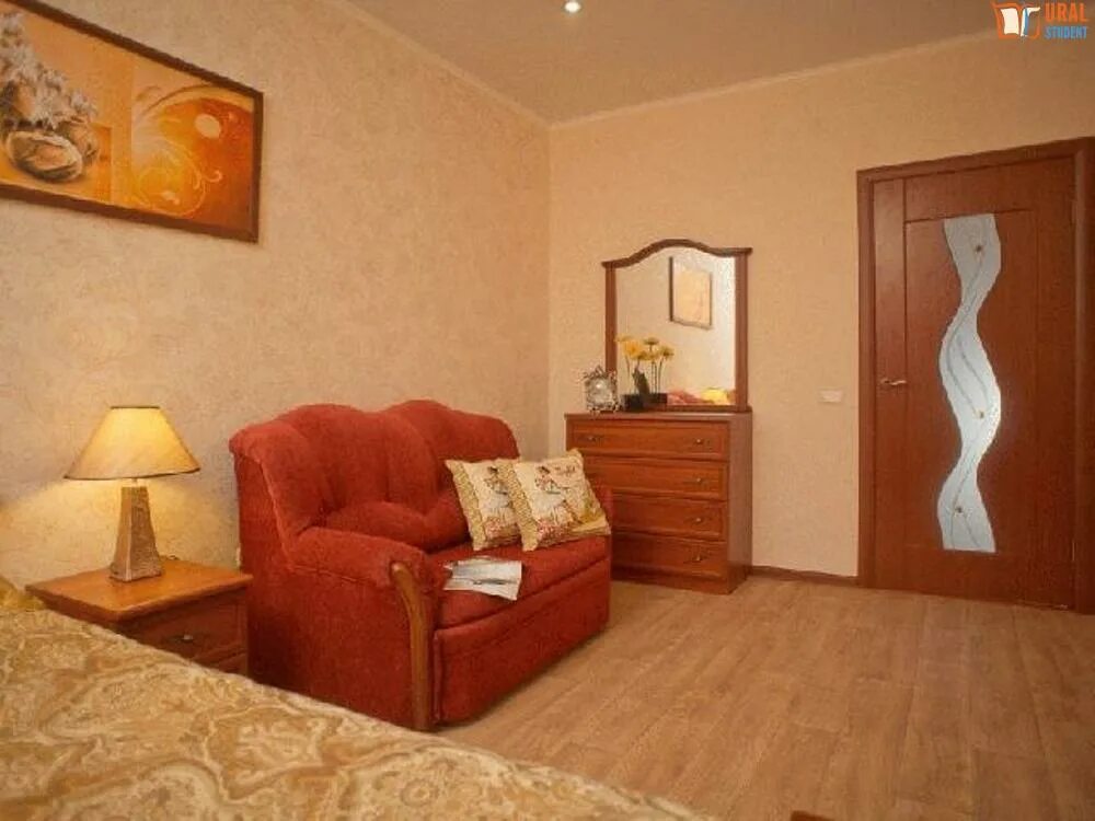 гостиница стандарт екатеринбург. суточные квартиры в краснодаре. обычный интерьер квартиры в россии. волгоград ул академическая д 26. бакунина 10 в квартира посуточно.