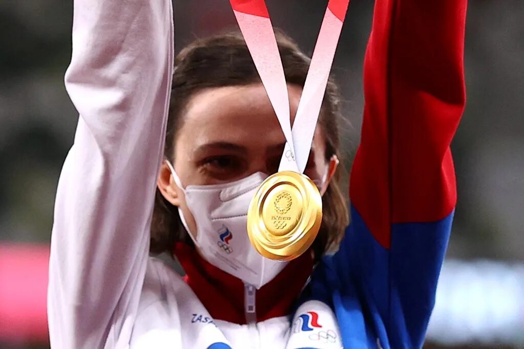 The most medals. Олимпийские медали Токио 2021. Золотая медаль Олимпийских игр 2020.