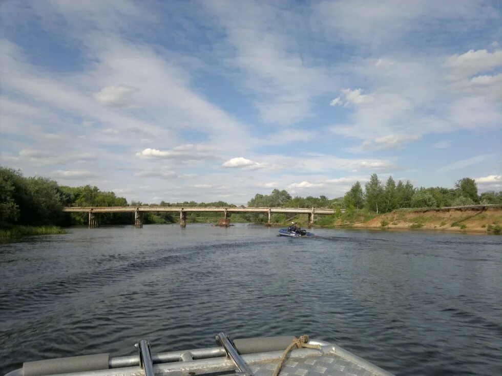 Уровень воды в клязьме сегодня галицы. Река Клязьма Гороховец. Река Клязьма поселок Галицы. Поселок Галицы Клязьма. Мост через реку Клязьма Гороховец.