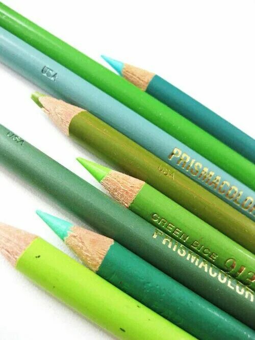 Купить зеленый карандаш. Зеленый карандаш. Цветные карандаши зеленые. Салатовый карандаш. Карандаш зеленого цвета.