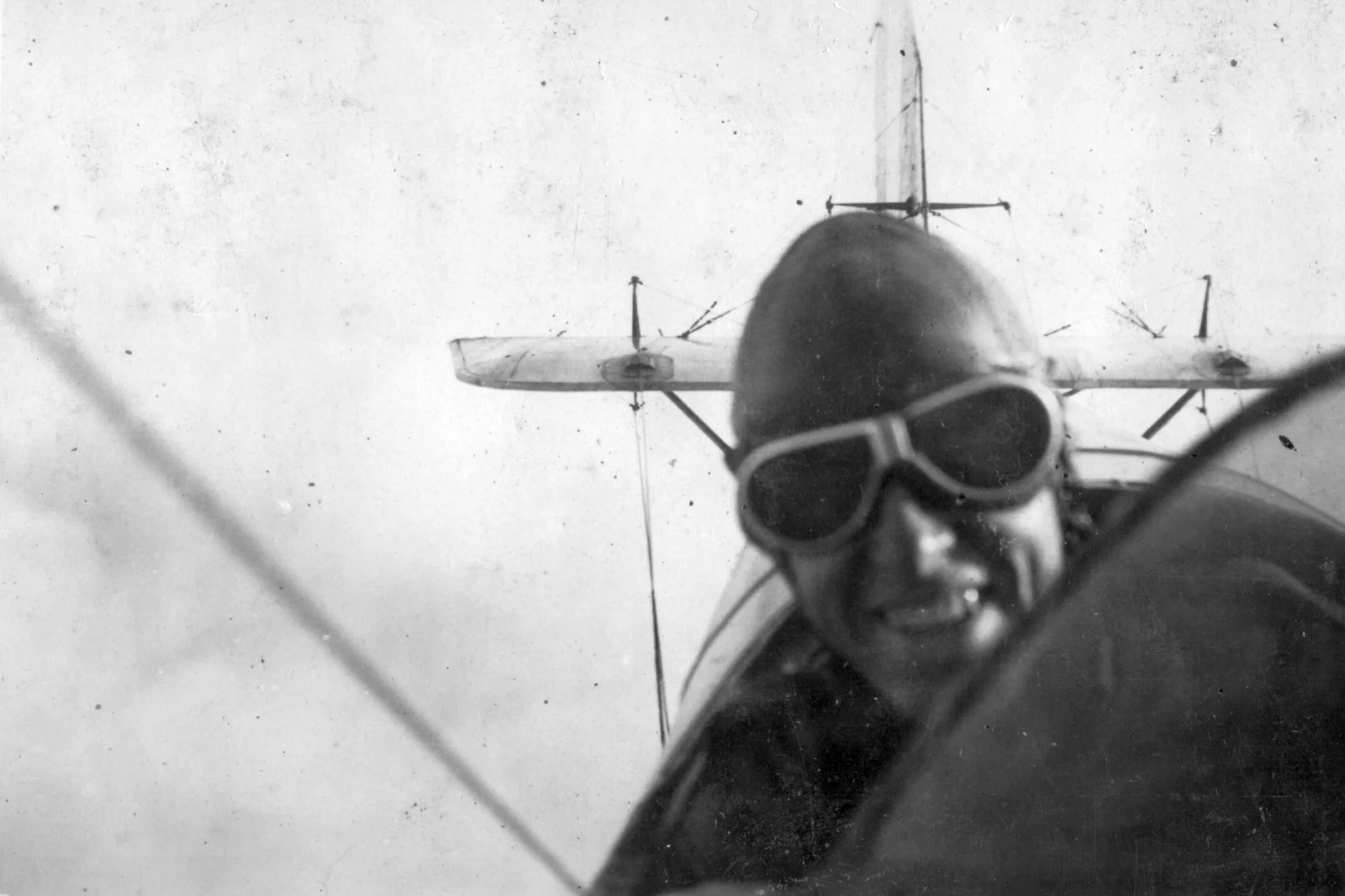 Летчиков 1 е. Вернер Фосс летчик. Французские летчики 1 мировой. Авиаторы первой мировой войны. Летчик в очках.