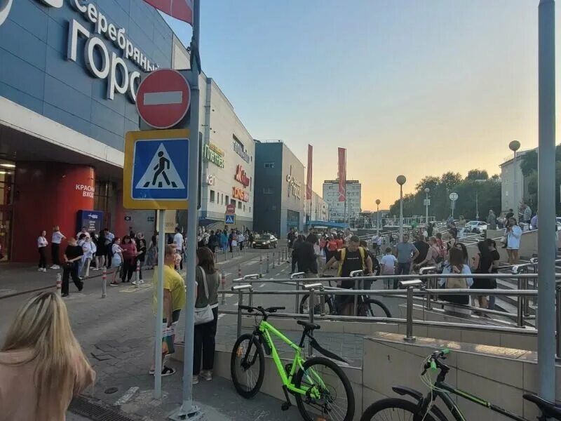 Серебряный город горел иваново. В иваново у ясеня сгорела машина. Пожар в серебряном городе иваново. Задымление тц серебряный город. Серебряный город горел иваново.